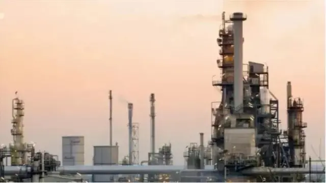 গ্যাসের অভাবে বাংলাদেশে বিদ্যুৎ উৎপাদন কমানো হয়েছে। এখন ডিজেল কেন্দ্রগুলো বন্ধ করার ঘোষণা এলো।