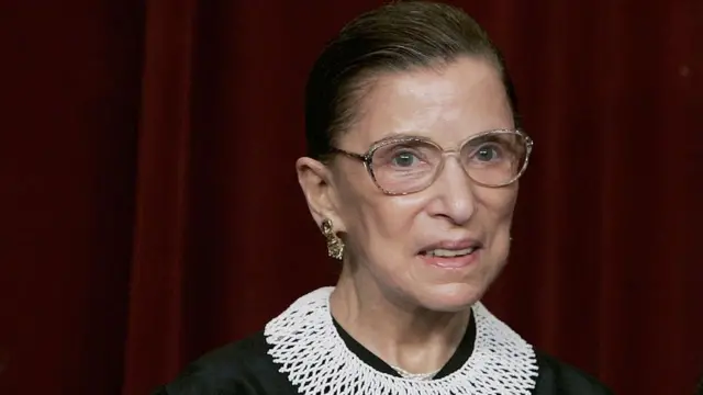 Chân dung cố thẩm phán Ruth Bader Ginsburg chụp năm 2006