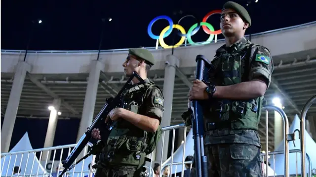 Militares no Maracanã