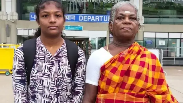 பாட்டியுடன் தடகள வீராங்கனை ரேவதி