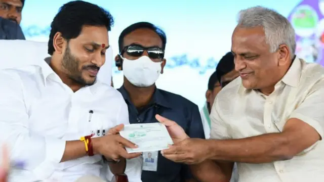 மல்லாடி கிருஷ்ணா ராவ்