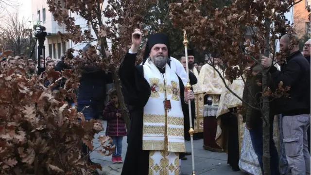Паљење бадњака