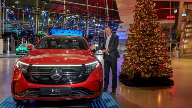 شاسی‌بلند الکتریکی بنز در موزه ب‌ام‌و به نمایش گذاشته شد