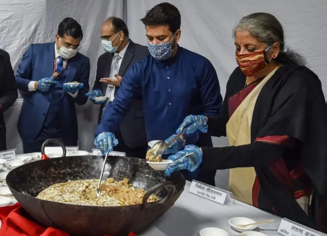 நிர்மலா சீதாராமன்