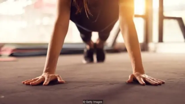 Ngay cả khi nhìn nhận tuổi già như là cái gì đó bắt đầu muộn hơn trong cuộc sống cũng có thể giúp tăng cường sức khỏe.