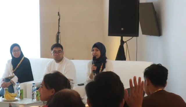 Niken Praswititi, yang turut menggagas gerakan Ayo ke Taman, tampil sebagai pembicara dalam sebuah acara di Taman Ismail Marzuki, Jakarta Pusat.