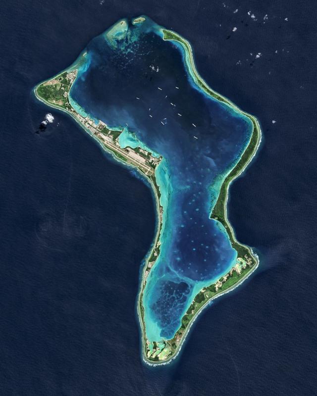 Imagem aérea do atol Diego Garcia, no arquipélagocomo declarar imposto de renda bet365Chagos, ao sul das Maldivas 