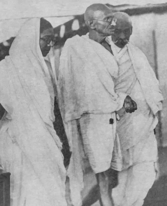 બેરિસ્ટર સરદાર વલ્લભભાઈ પટેલ, સરદાર @150, ગાંધીજી અને સરદારના સંબંધ, સરદાર અને નહેરુના સંબંધ, આઝાદીની ચળવળ, બારડોલી સત્યાગ્રહ, દેશના પહેલા ગૃહમંત્રી