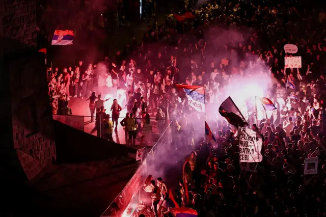 Vatromet i bakljade u centru Kraljeva