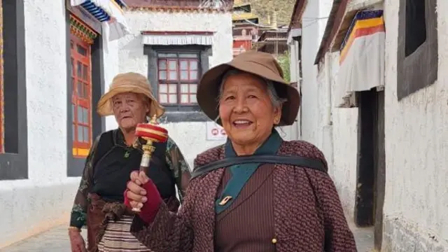 तिब्बतको दोस्रो ठूलो ताशी ल्हुन्पो गुम्बा