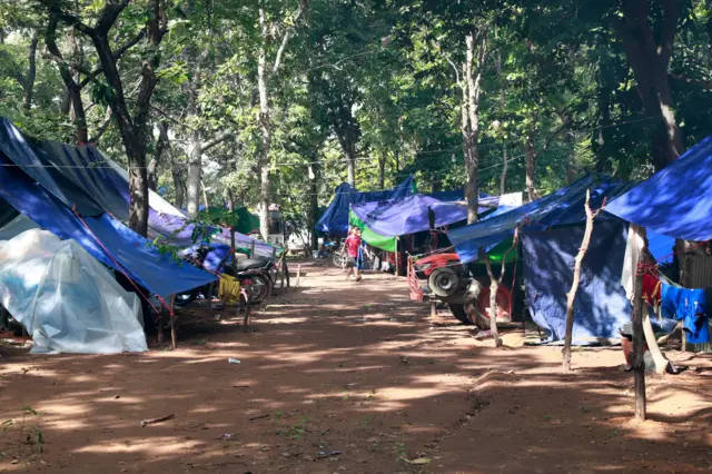 People receive food in a shelter for displaced persons near the Cambodia-Thailand border in the Oddar Meanchey province, northwest Cambodia, 28 July 2025. The Malaysian prime minister on 28 July announced that Thailand and Cambodia agreed to an "immediate and unconditional" ceasefire following peace talks in Putrajaya.
Cambodia and Thailand agree on ceasefire amid border dispute, Oddar Meanchey Province - 28 Jul 2025