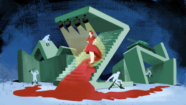 Женщина в лучах софитов спускается по лестнице, по ступенькам которой стекает кровь