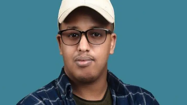 qora tanli odamdan konvulsiyalar Xotin yalangoch yurish video