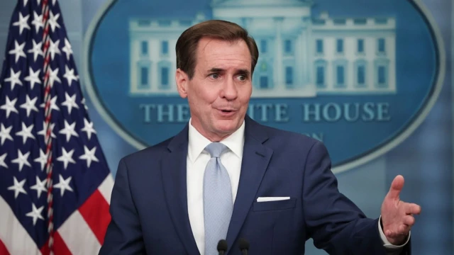 کربی می‌گوید اتحادیه‌اروپا و ایران مشغول بررسی پاسخ آمریکا هستند