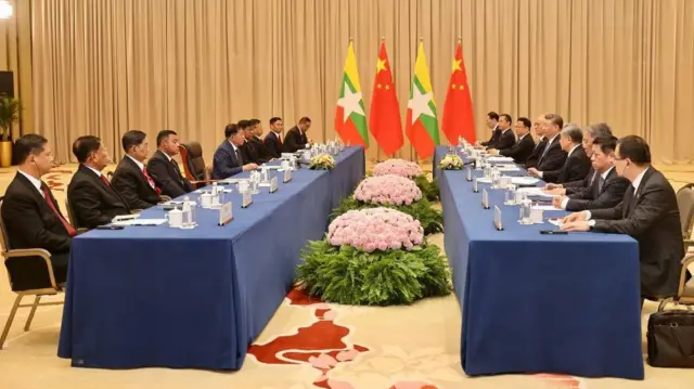 သမ္မတရှီကျင့်ဖျင်က ငလျင်ပြန်လည်တည်ထောင်ရေးမှာ ထောက်ခံအားပေးသွားမယ်လို့ ပြောပါတယ်။