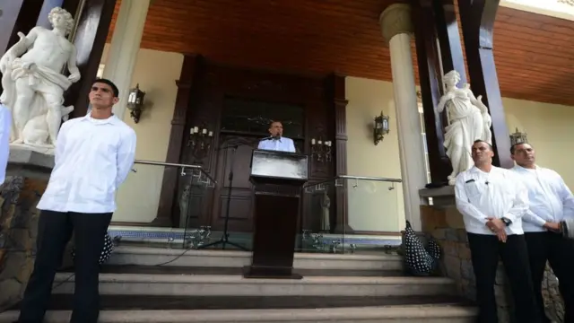 Porfirio "Pepe" Lobo