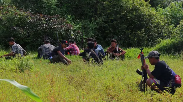 လက်နက်ကိုင် ပဋိပက္ခ အပြင်းထန်ဆုံး ရှိနေတဲ့ စစ်ကိုင်းတိုင်းထဲက လူငယ်တော်လှန်ရေးသမားများ