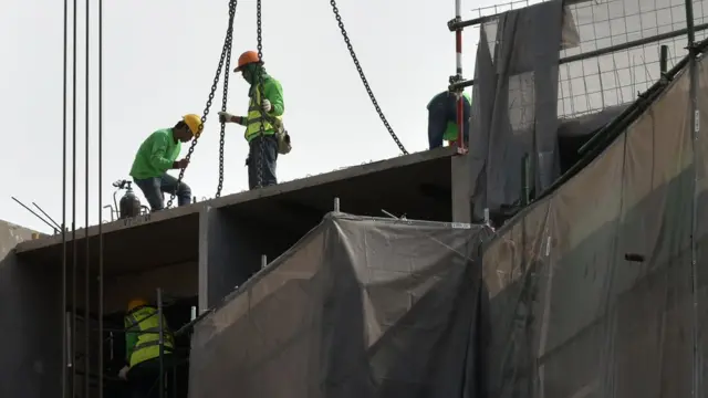 คนงานก่อสร้าง