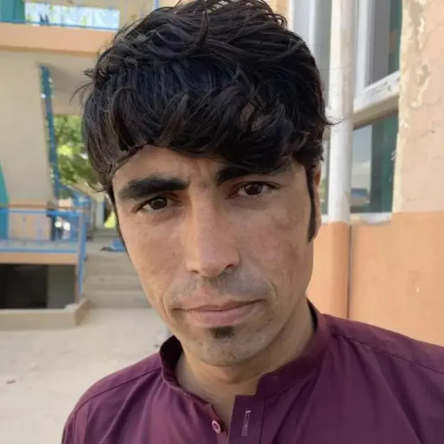 samiullah pembuat ubin di afghanistan