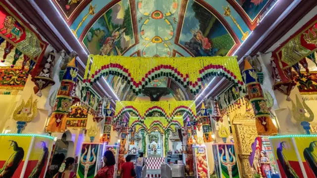 சிங்கப்பூர் மாரியம்மன் கோயில்