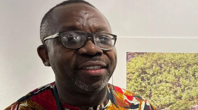 Nwoke na-ebu agha megide ndị na-achụ nta ndị amoosu na Naịjirịa