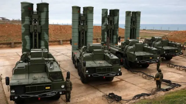 Комплекс С-400, размещенный в Севастополе