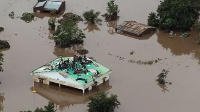 Pipo climb roof for safety