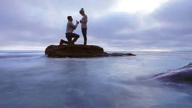 حبيبان على جزيرة