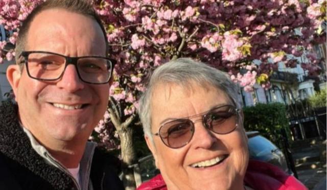 Noam ebwin wimbledonmãe, Ada, mantida refém pelo Hamasbwin wimbledonGaza