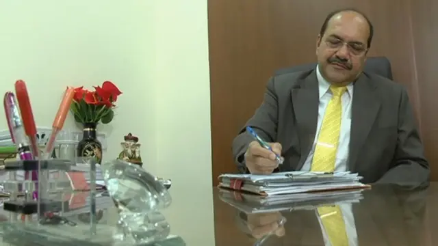 அலகாபாத் மற்றும் பாம்பே உயர் நீதி மன்றங்களின் பணியாற்றி ஓய்வு பெற்ற அபய் திப்சே