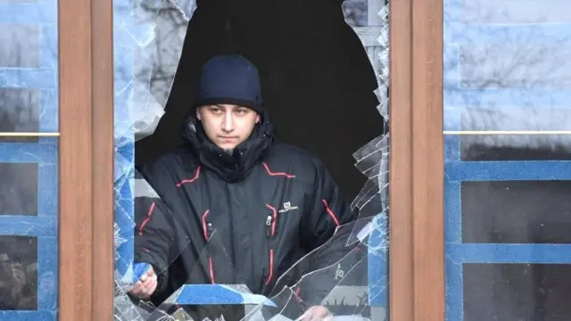 Damaged building in Kramatorsk