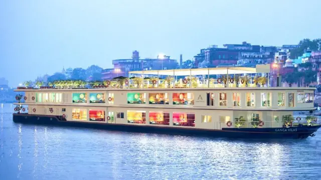 గంగా విలాస్ క్రూయిజ్ షిప్