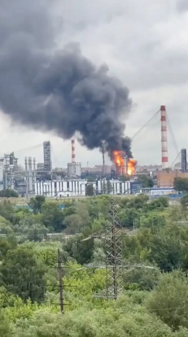 Горящий завод