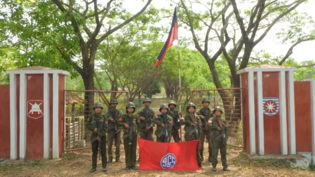 ဧပြီ ၅ ရက်က အေအေသိမ်းခဲ့တဲ့ ဘူးသီးတောင်အခြေစိုက် စစ်တပ် (ခမရ-၅၆၄) တပ်ရင်းဌာနချုပ်