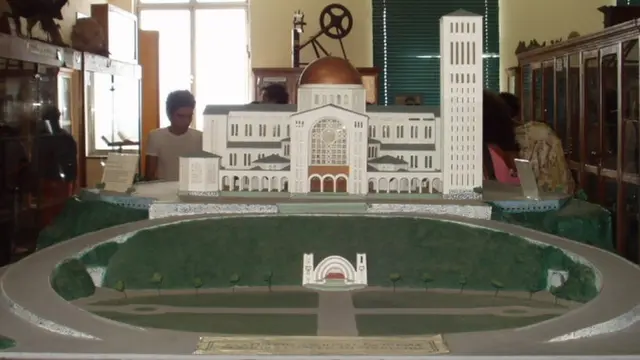 Maquete da Basílica de Aparecida, em exposição no museu que fica no interior da igreja