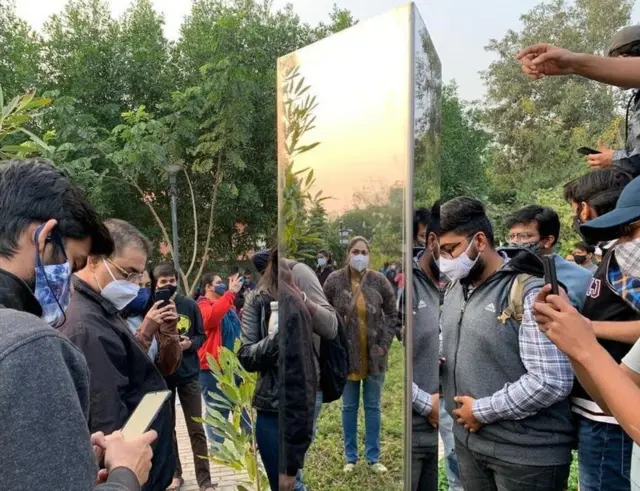 અમદાવાદમાં મૉનોલિથ