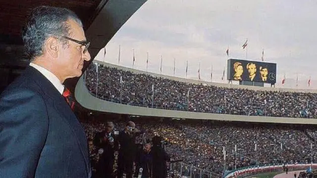 محمدرضا شاه پهلوی در ورزشگاه آزادی