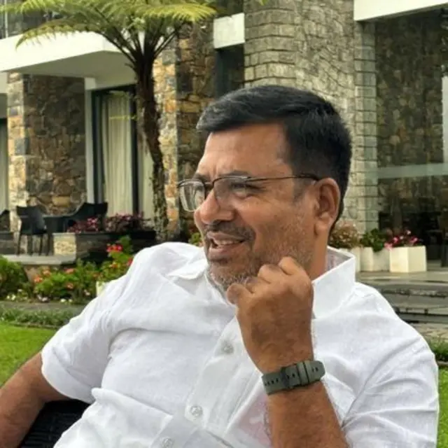 மார்க்சிஸ்ட் கம்யூனிஸ்ட் கட்சியைச் சேர்ந்த திண்டுக்கல் தொகுதி நாடாளுமன்ற உறுப்பினர் சச்சிதானந்தம்