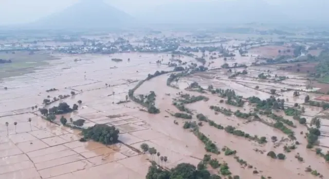 కలత్తూరు, రాయల చెరువు, గండి, గ్రామాలకు వరద