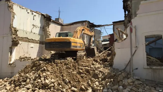 Bayılda sökülən evlər