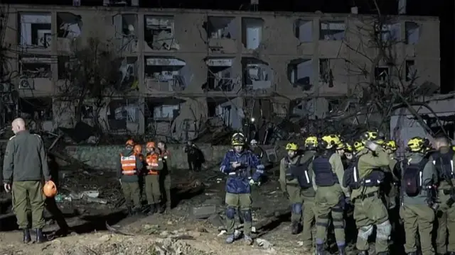 બીબીસી ગુજરાતી ટ્રમ્પે ઈરાનના વીજમથકો ઉડાવી દેવા ડેડલાઇન આપી, ઈઝરાયલના 'પરમાણુ મથકો' પર ઈરાનનો હુમલો હોર્મુઝની સામુદ્રધુની