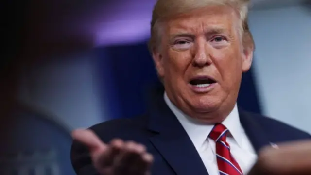 মার্কিন প্রেসিডেন্ট ডোনাল্ড ট্রাম্প বলেছেন তিনি কোভিড-১৯ ঠেকাতে ম্যালেরিয়ার ওষুধ খেয়েছিলেন