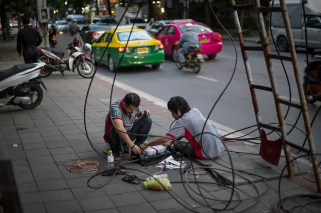 ช่างติดอินเทอร์เน็ต