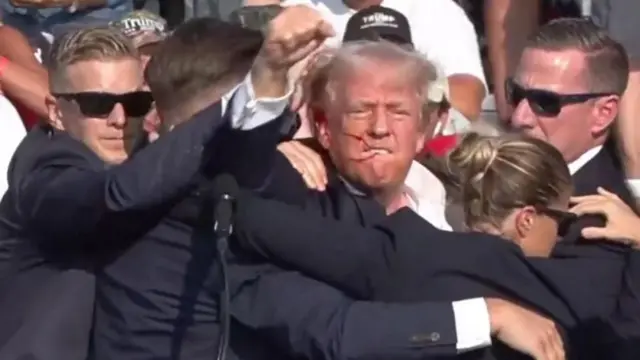 அமெரிக்கா: டொனால்ட் டிரம்ப் மீது துப்பாக்கிச்சூடு – நேரில் கண்டவர்கள் கூறுவது என்ன?