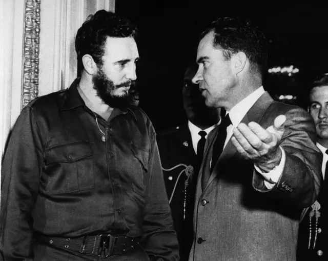 Phó Tổng thống Mỹ Nixon đã có cuộc gặp kéo dài 2 giờ 20 phút với Thủ tướng Cuba Fidel Castro ở Washington, D.C ngày 18/4/1959