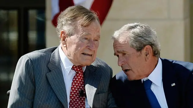 George Bush e seu filho George W. Bush