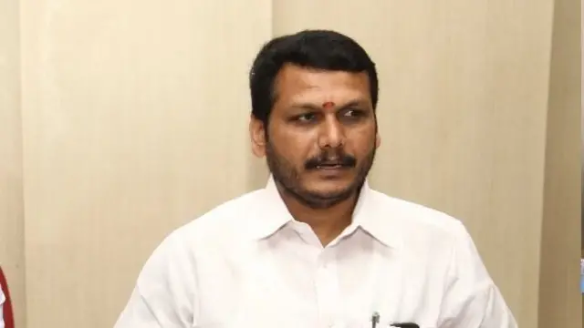 தகுதி நீக்கம் செய்யப்பட்டவர்களில் ஒருவரான செந்தில் பாலாஜி