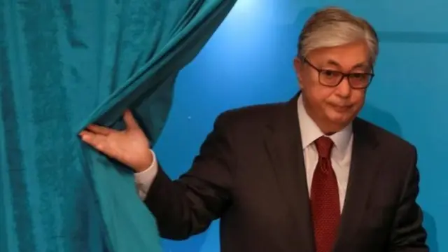 প্রেসিডেন্ট কাসিম জমার্ট টোকায়েভ ১৩ জুলাই জাতীয় শোক পালনের ঘোষণা দিয়েছেন।