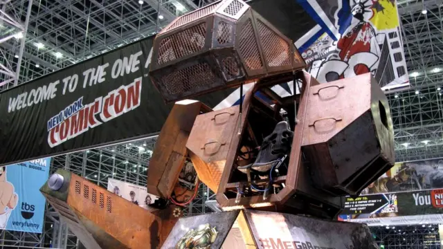 Роботы MegaBot в целом человекоподобны, но используют для передвижения не ноги, а колеса