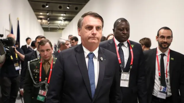 Bolsonaro caminha7games baixar aplicativo escorredor rodeado7games baixar aplicativo esassessores